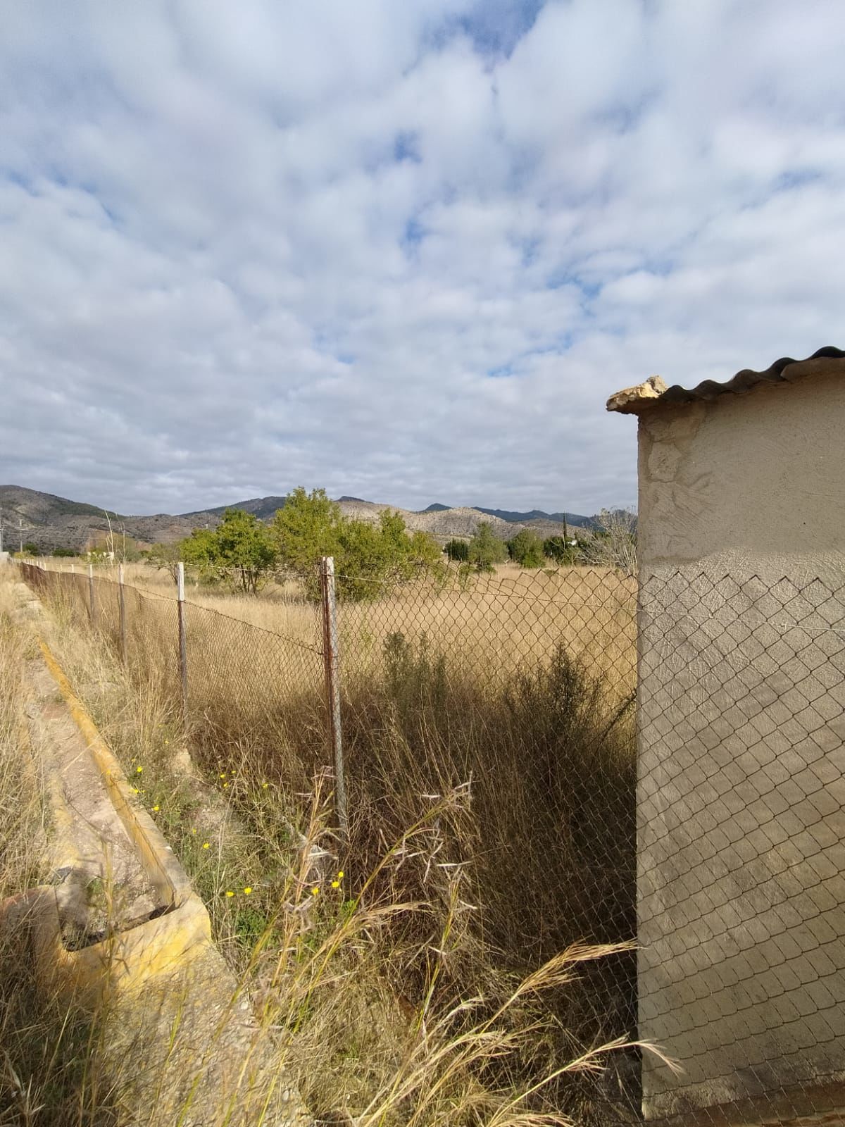 Por 33000€ terreno rustico cerca d fuente la reina
