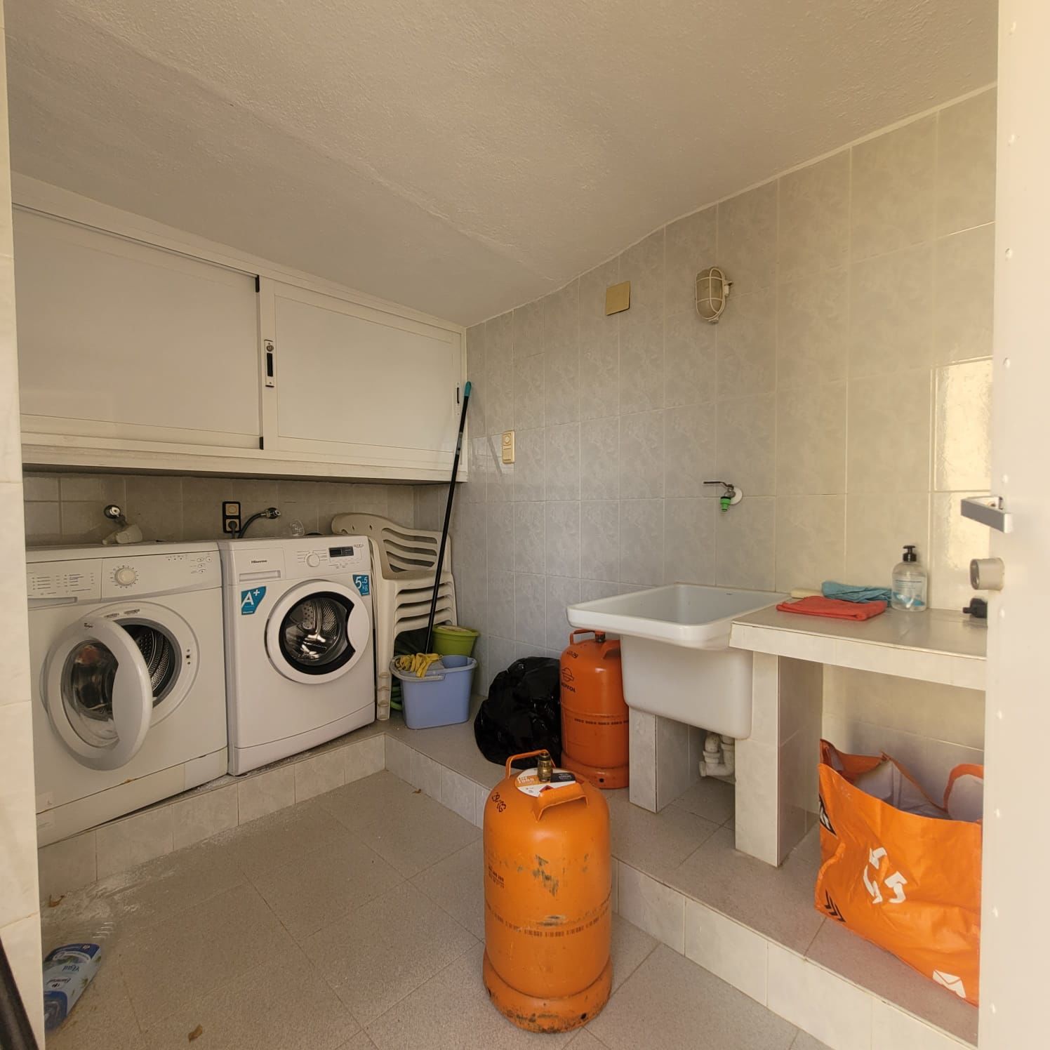 Por 480000€ Complejo Turístico de 5 apartamentos