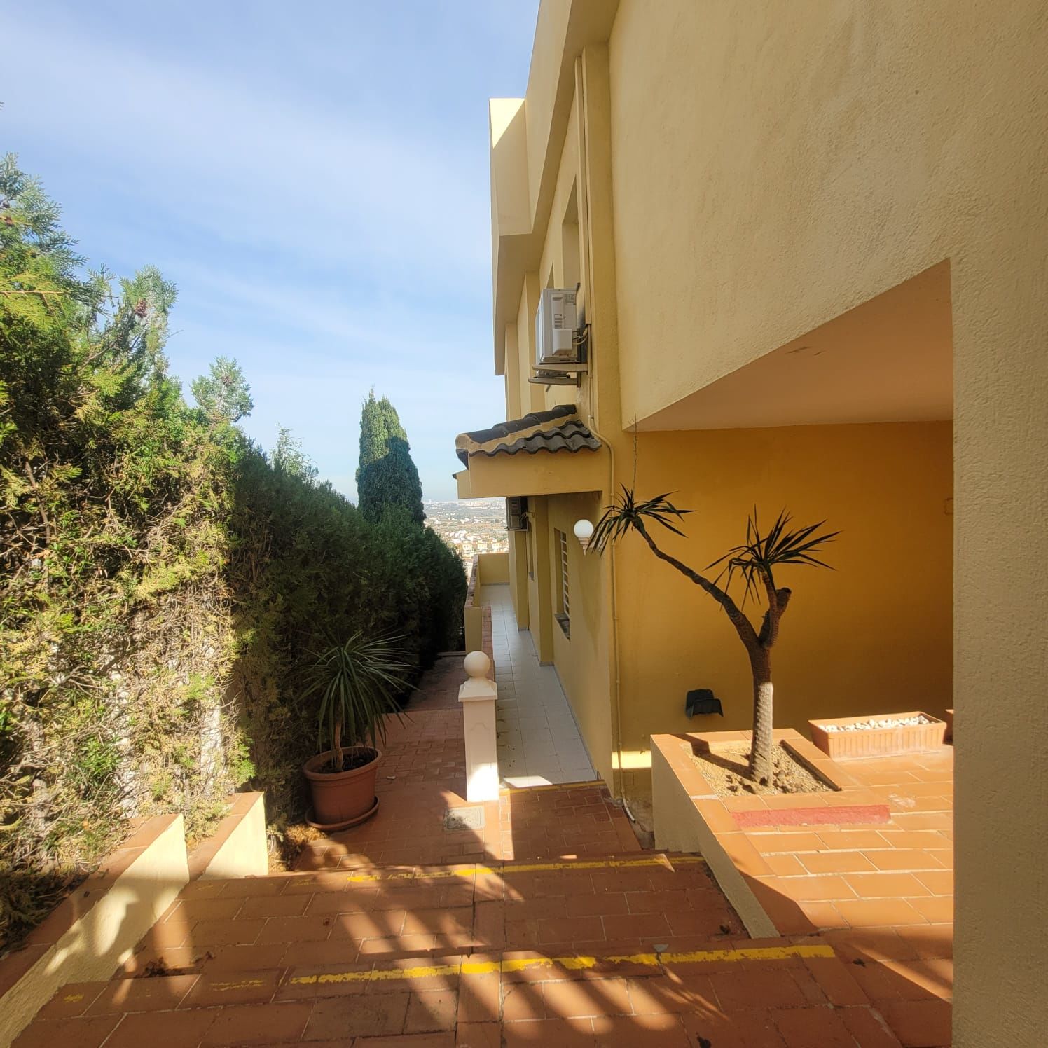 Por 480000€ Complejo Turístico de 5 apartamentos