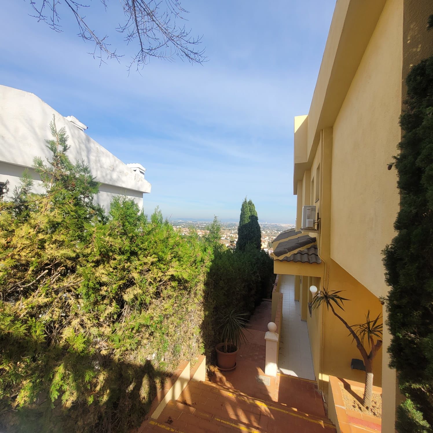 Por 480000€ Complejo Turístico de 5 apartamentos