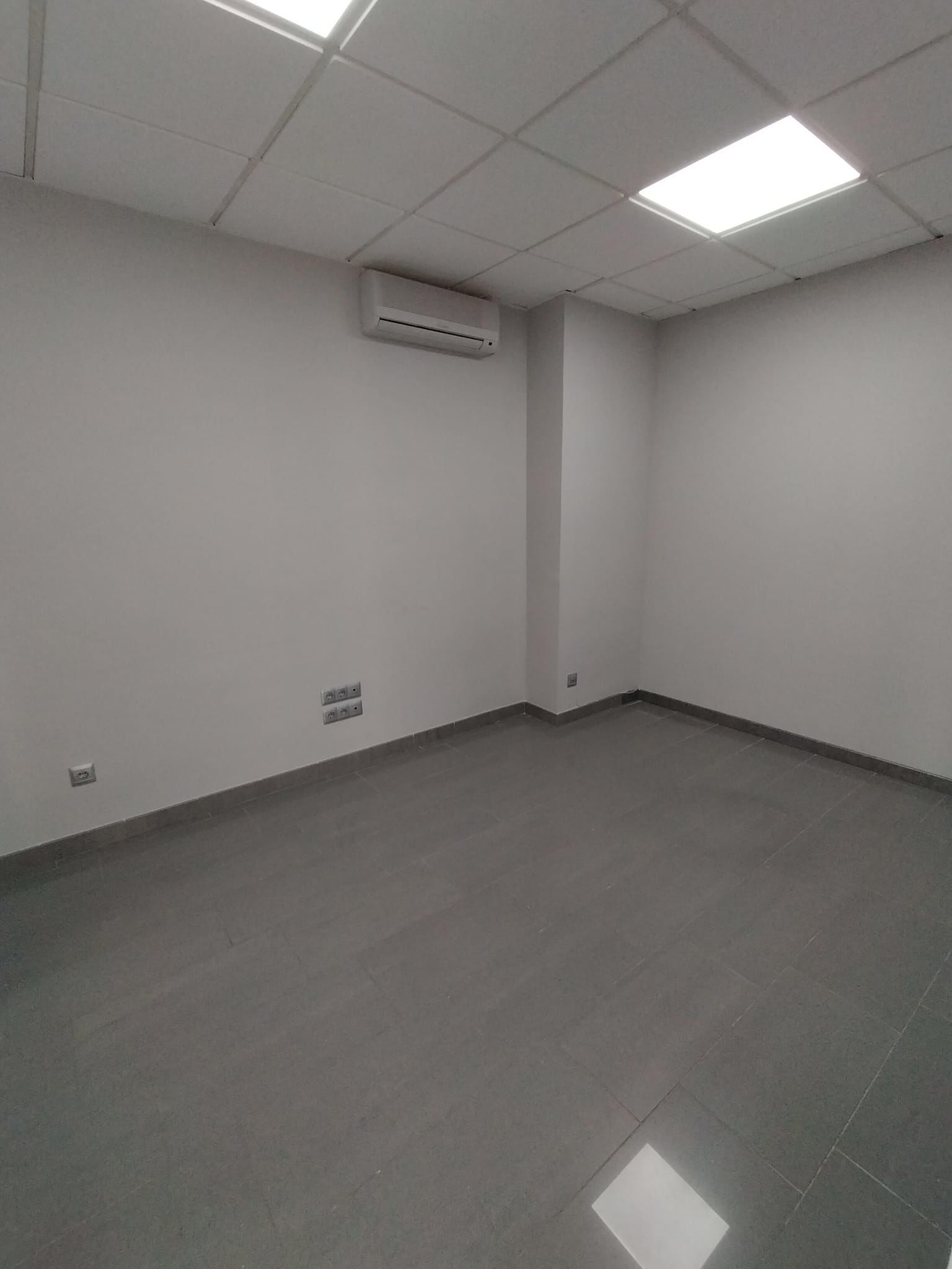 Por 99000€ Zona Plaza la Olivera