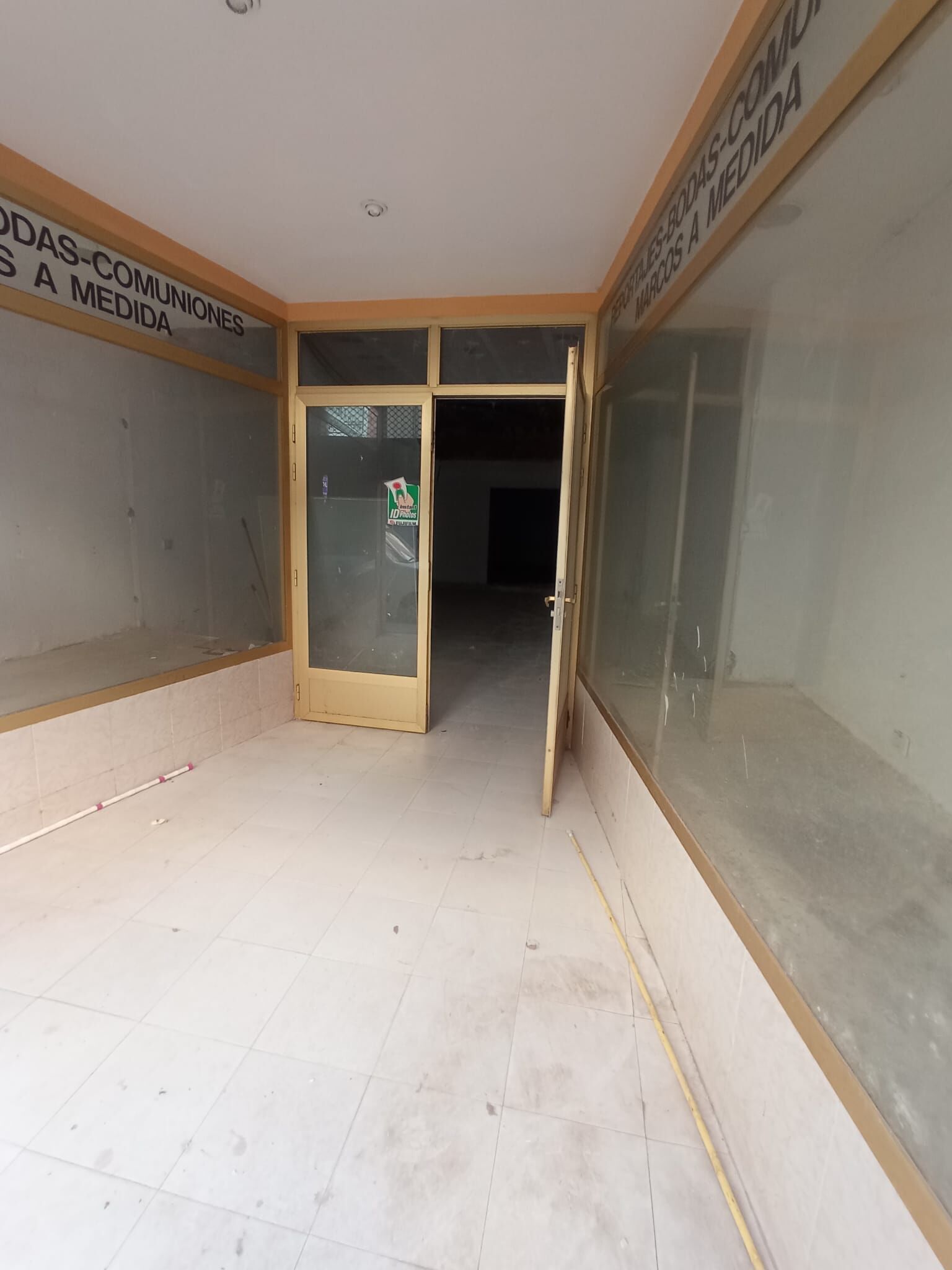Alquiler local 700€ zona Doctor Marañon