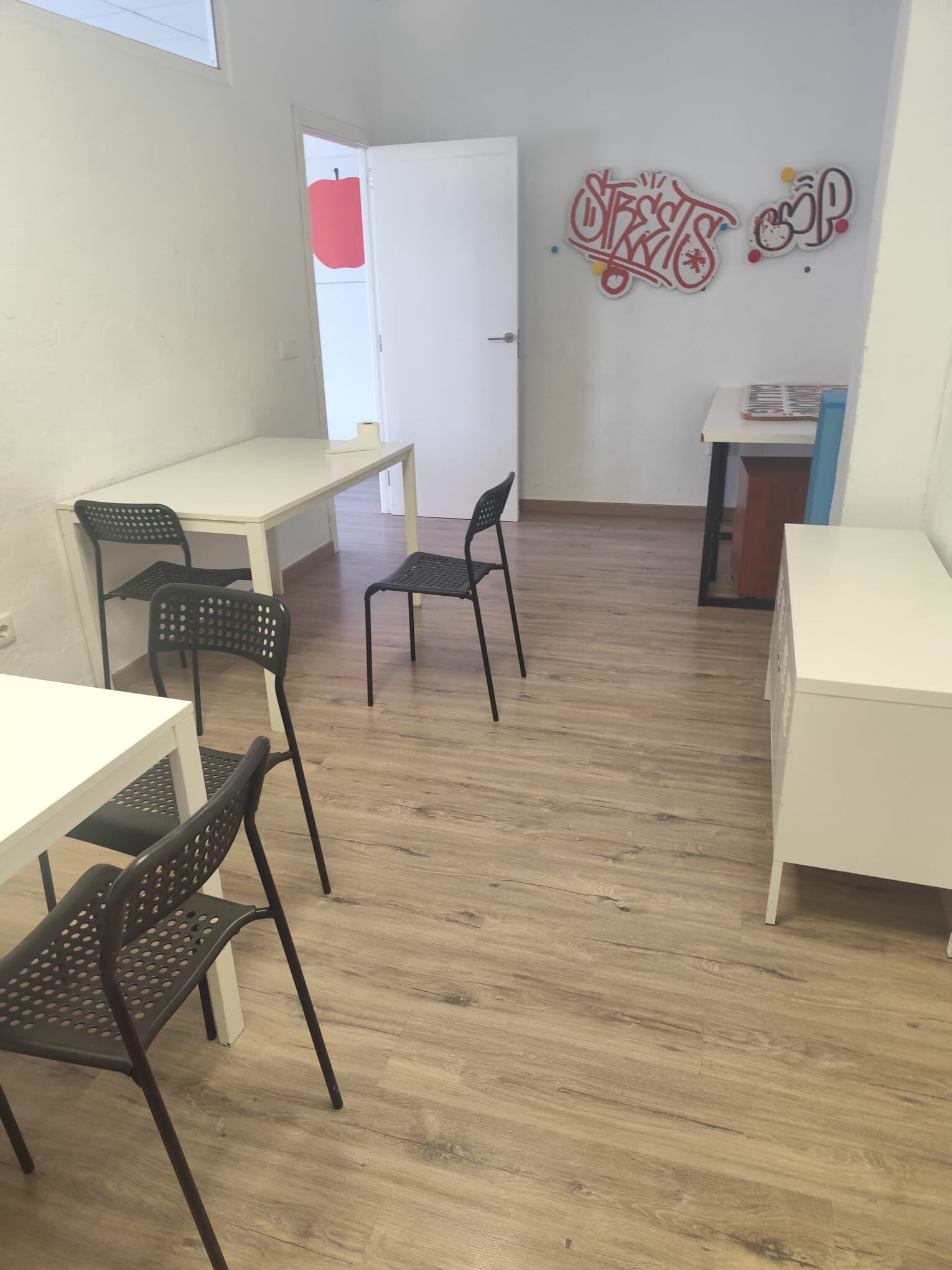 Por 150000€ local en zona Rafalafena